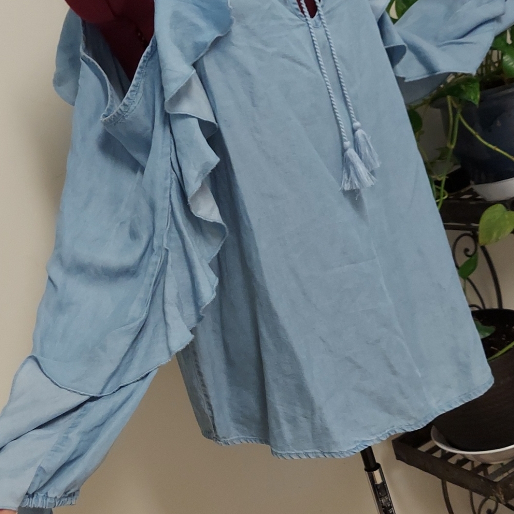 Rachel Roy Cold Shoulder Ruffle Top - Picture 4 of 10
